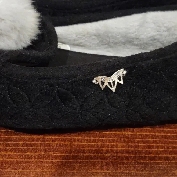 Pretty You London Black and Gray Pom Pom Quilted Slippers, New, Large, 8-9 - Picture 6 of 10